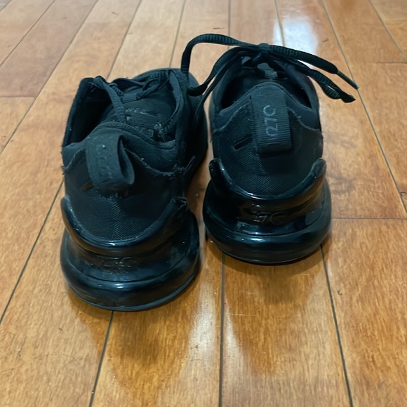 Girls all black Nike 270 sneakers - Picture 3 of 5